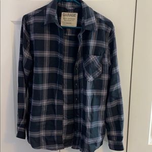 GARAGE Button up flannel top
